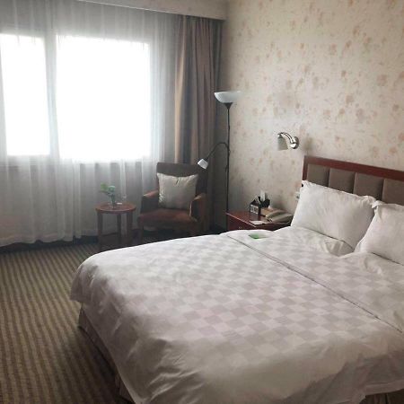 Jingbin Hotel Пекин Экстерьер фото