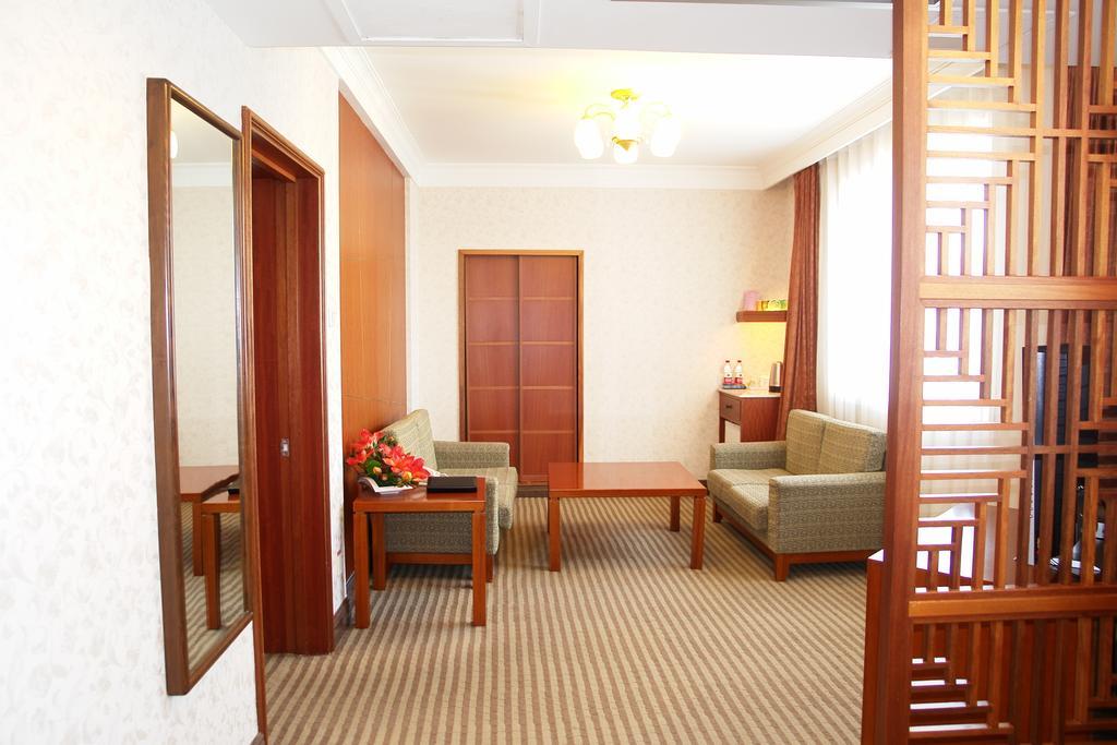 Jingbin Hotel Пекин Экстерьер фото